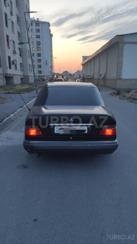 Mercedes E 220 1994, 458,800 km - 2.2 l - Bakı