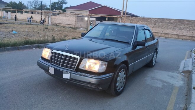 Mercedes E 220 1994, 458,800 km - 2.2 l - Bakı