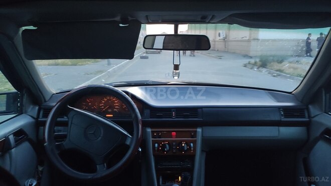 Mercedes E 220 1994, 458,800 km - 2.2 l - Bakı