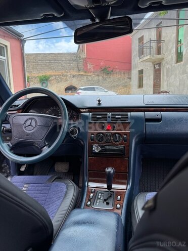Mercedes E 230 1997, 350,000 km - 2.3 l - Bakı