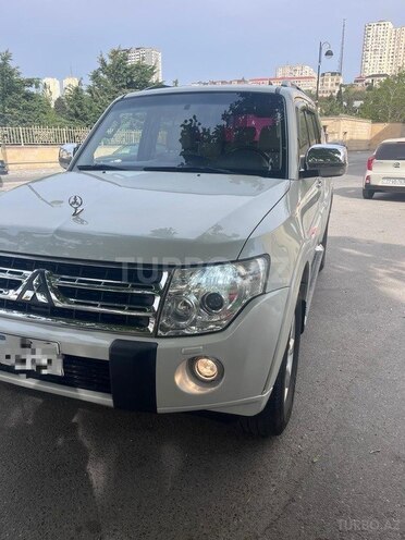 Mitsubishi Pajero 2010, 172,000 km - 3.5 л - Bakı