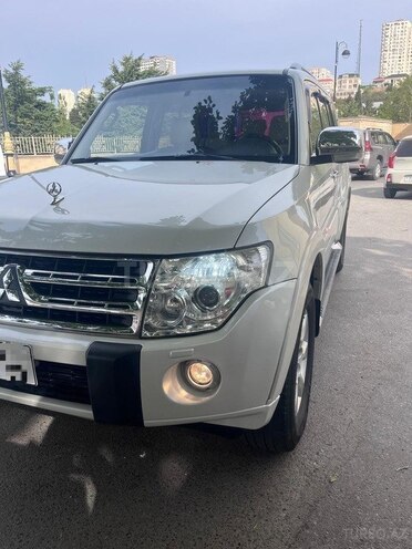 Mitsubishi Pajero 2010, 172,000 km - 3.5 л - Bakı