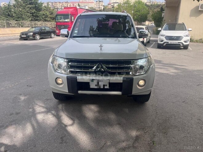 Mitsubishi Pajero 2010, 172,000 km - 3.5 л - Bakı
