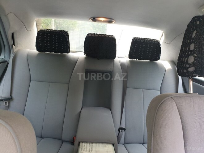 Mercedes E 240 2001, 192,000 km - 2.6 l - Bakı
