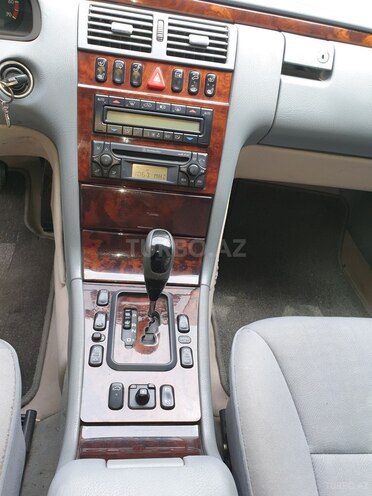 Mercedes E 240 2001, 192,000 km - 2.6 l - Bakı