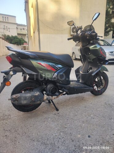 Yamaha RayZR Street Rally 125-3
