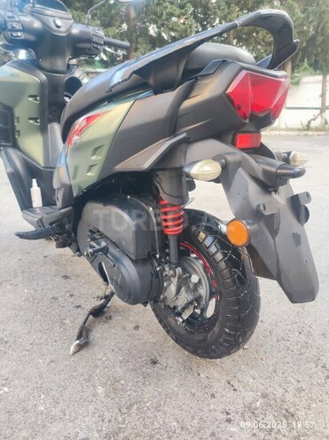 Yamaha RayZR Street Rally 125-7