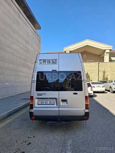 Ford Transit-3