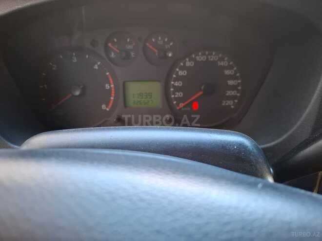 Ford Transit-9