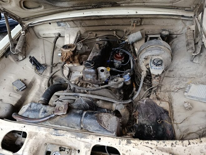 GAZ 24 1985, 900,000 km - 2.4 l - Qazax