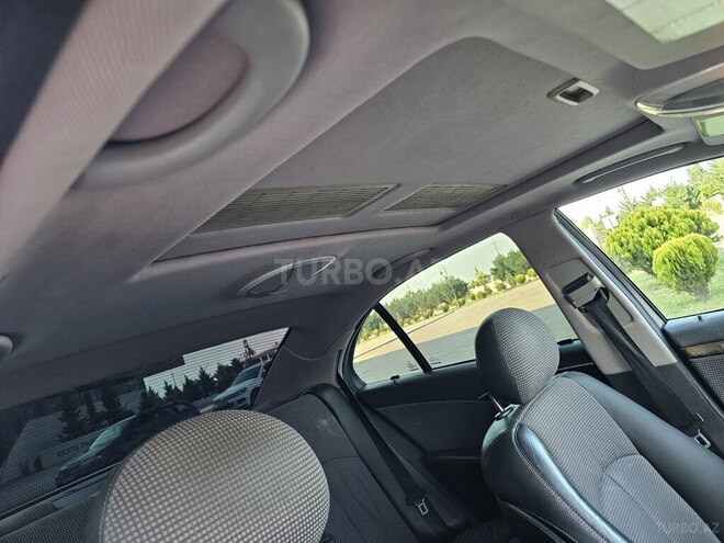 Mercedes E 240 2003, 330,000 km - 2.6 l - Bakı