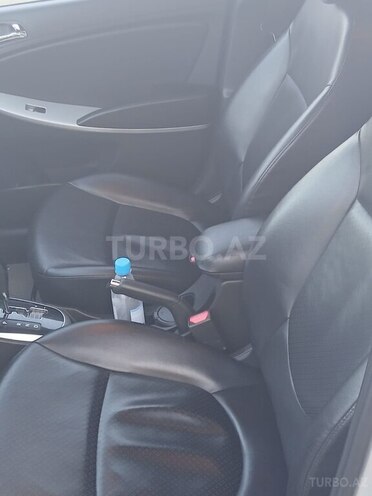 Hyundai Accent 2013, 860,000 km - 1.4 l - Gəncə