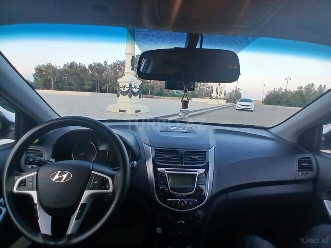 Hyundai Accent 2013, 860,000 km - 1.4 l - Gəncə