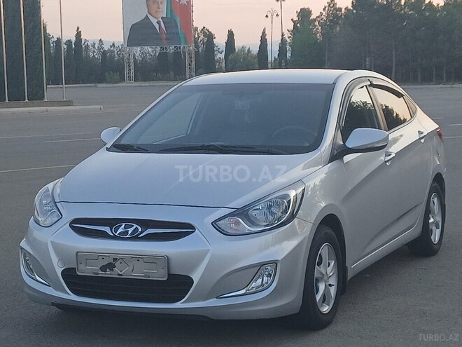 Hyundai Accent 2013, 860,000 km - 1.4 l - Gəncə