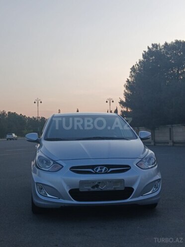 Hyundai Accent 2013, 860,000 km - 1.4 l - Gəncə