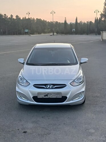 Hyundai Accent 2013, 860,000 km - 1.4 l - Gəncə