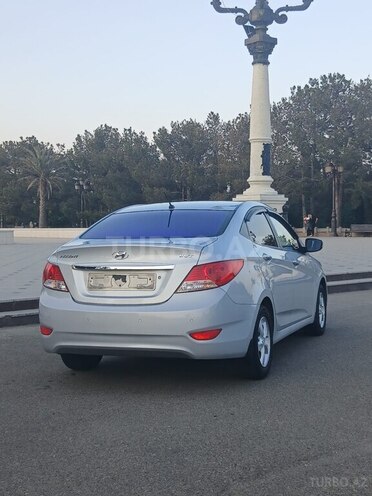 Hyundai Accent 2013, 860,000 km - 1.4 l - Gəncə