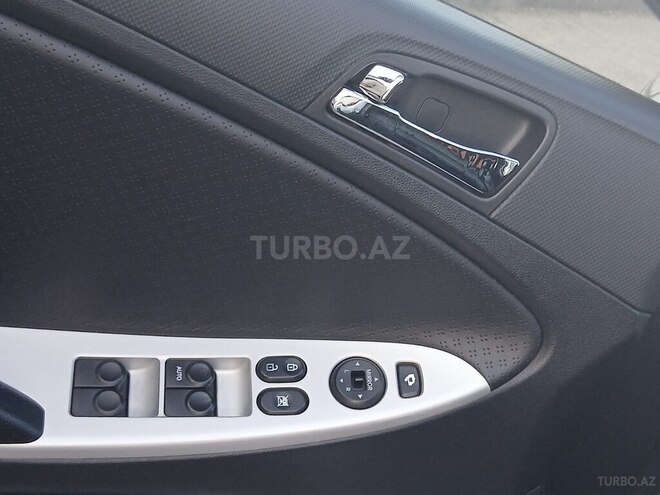 Hyundai Accent 2013, 860,000 km - 1.4 l - Gəncə