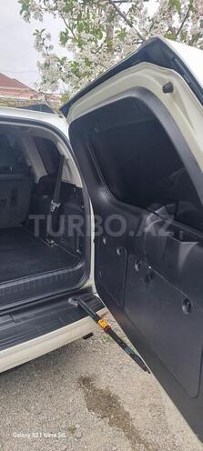 Toyota Land Cruiser Prado-8