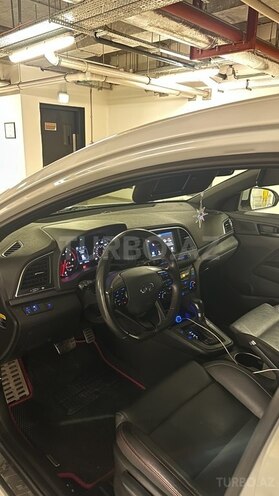 Hyundai Elantra 2017, 65,000 km - 1.6 l - Gəncə