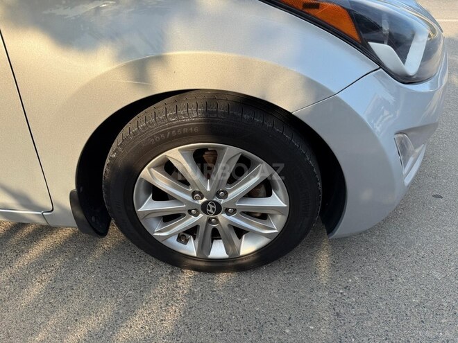 Hyundai Elantra 2015, 155,482 km - 1.8 l - Şirvan