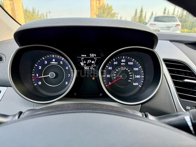 Hyundai Elantra 2015, 155,482 km - 1.8 l - Şirvan