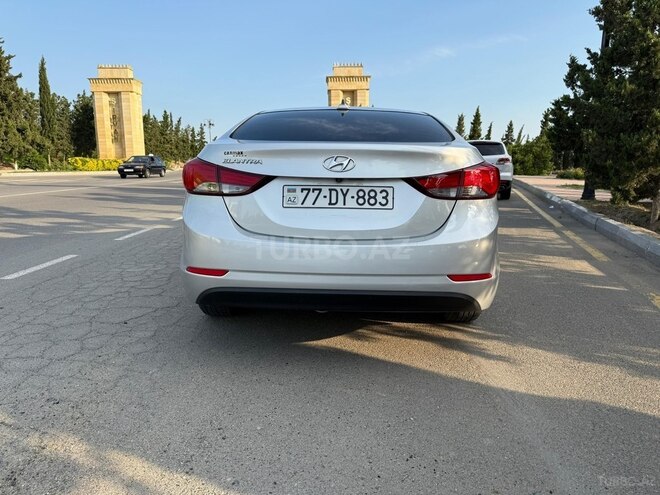 Hyundai Elantra 2015, 155,482 km - 1.8 l - Şirvan