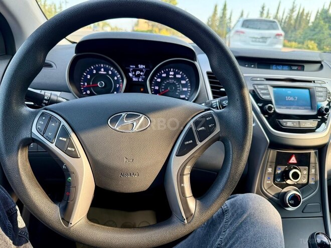 Hyundai Elantra 2015, 155,482 km - 1.8 l - Şirvan