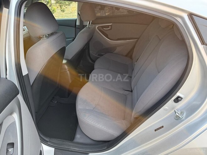 Hyundai Elantra 2015, 155,482 km - 1.8 l - Şirvan