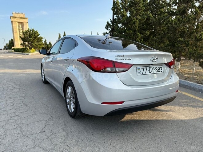 Hyundai Elantra 2015, 155,482 km - 1.8 l - Şirvan