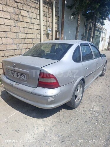 Opel Vectra 1998, 365,000 km - 1.8 l - Bakı