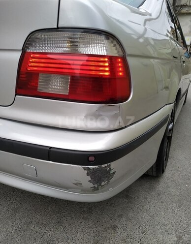 BMW 528 1999, 300,000 km - 2.8 l - Xırdalan