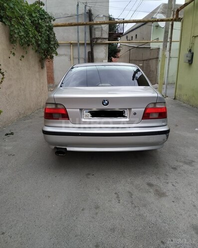 BMW 528 1999, 300,000 km - 2.8 l - Xırdalan