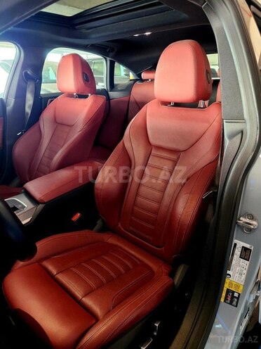BMW i4-13