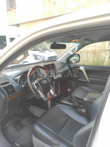 Toyota Land Cruiser Prado 2011, 240,000 km - 2.7 l - Bakı