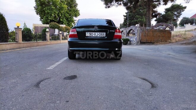 Opel Vectra 1998, 320,430 km - 2.0 l - Horadiz