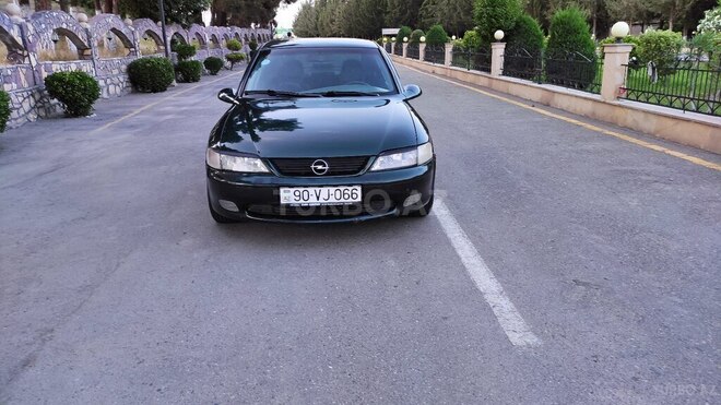 Opel Vectra 1998, 320,430 km - 2.0 l - Horadiz