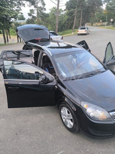 Opel Astra 2010, 222,136 km - 1.4 l - Quba