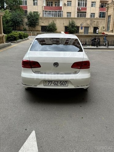 Volkswagen Passat 2013, 193,000 km - 1.8 l - Bakı