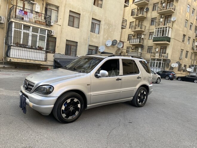 Mercedes ML 320 4MATIC 2001, 378,000 km - 3.2 l - Bakı