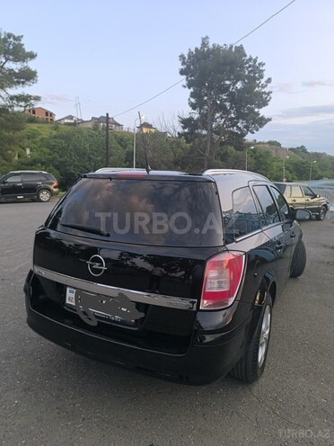 Opel Astra 2010, 222,136 km - 1.4 l - Quba