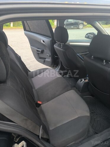 Opel Astra 2010, 222,136 km - 1.4 l - Quba