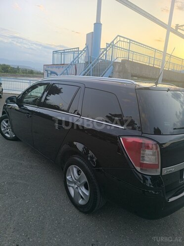 Opel Astra 2010, 222,136 km - 1.4 l - Quba