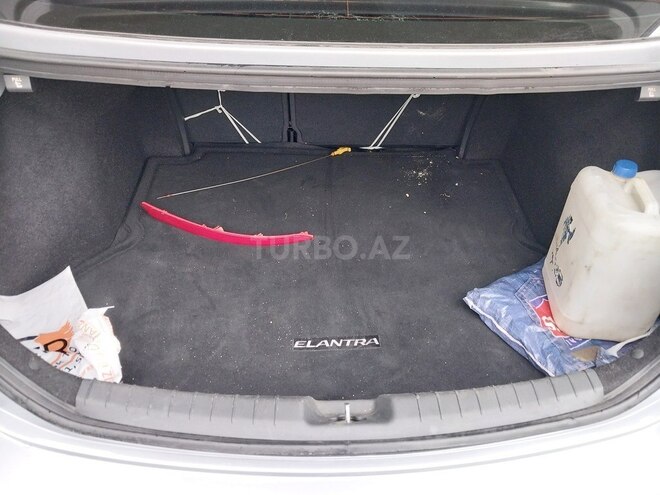 Hyundai Elantra 2017, 135,000 km - 2.0 л - Bakı