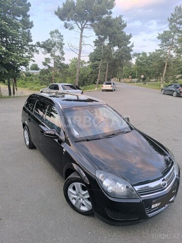 Opel Astra 2010, 222,136 km - 1.4 l - Quba