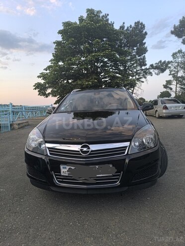 Opel Astra 2010, 222,136 km - 1.4 l - Quba