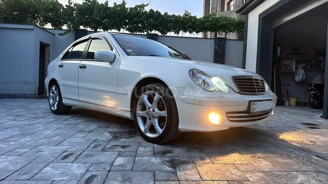 Mercedes C 180 2006, 331,000 km - 1.8 л - Bakı