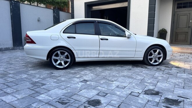 Mercedes C 180 2006, 331,000 km - 1.8 л - Bakı