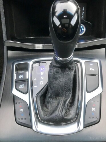Hyundai Grandeur-11