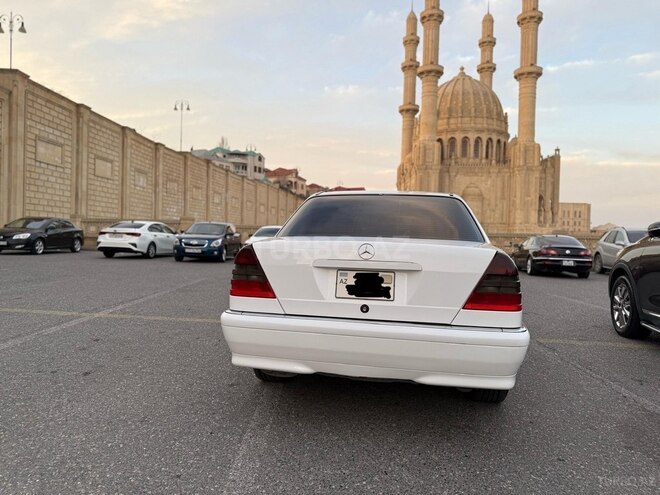 Mercedes C 230 1997, 569,708 km - 2.3 l - Bakı